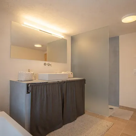 Frederik Apartamento Fontanella